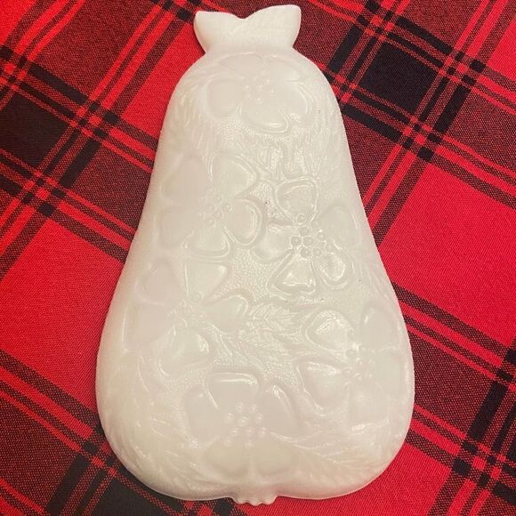 Pear Milk Glass Dishes Set of 3 - Picture 4 of 6